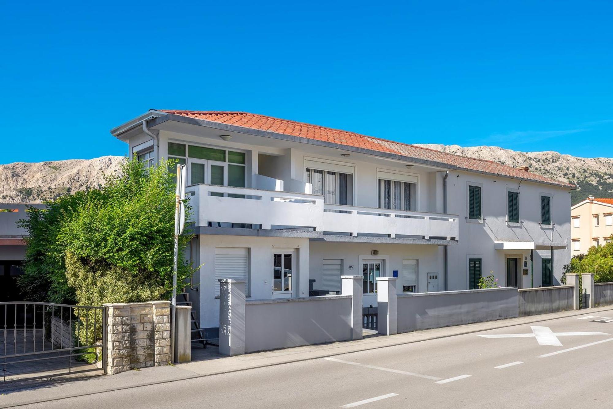 Apartments Nada & Ivan With Terrace Baska  Ngoại thất bức ảnh