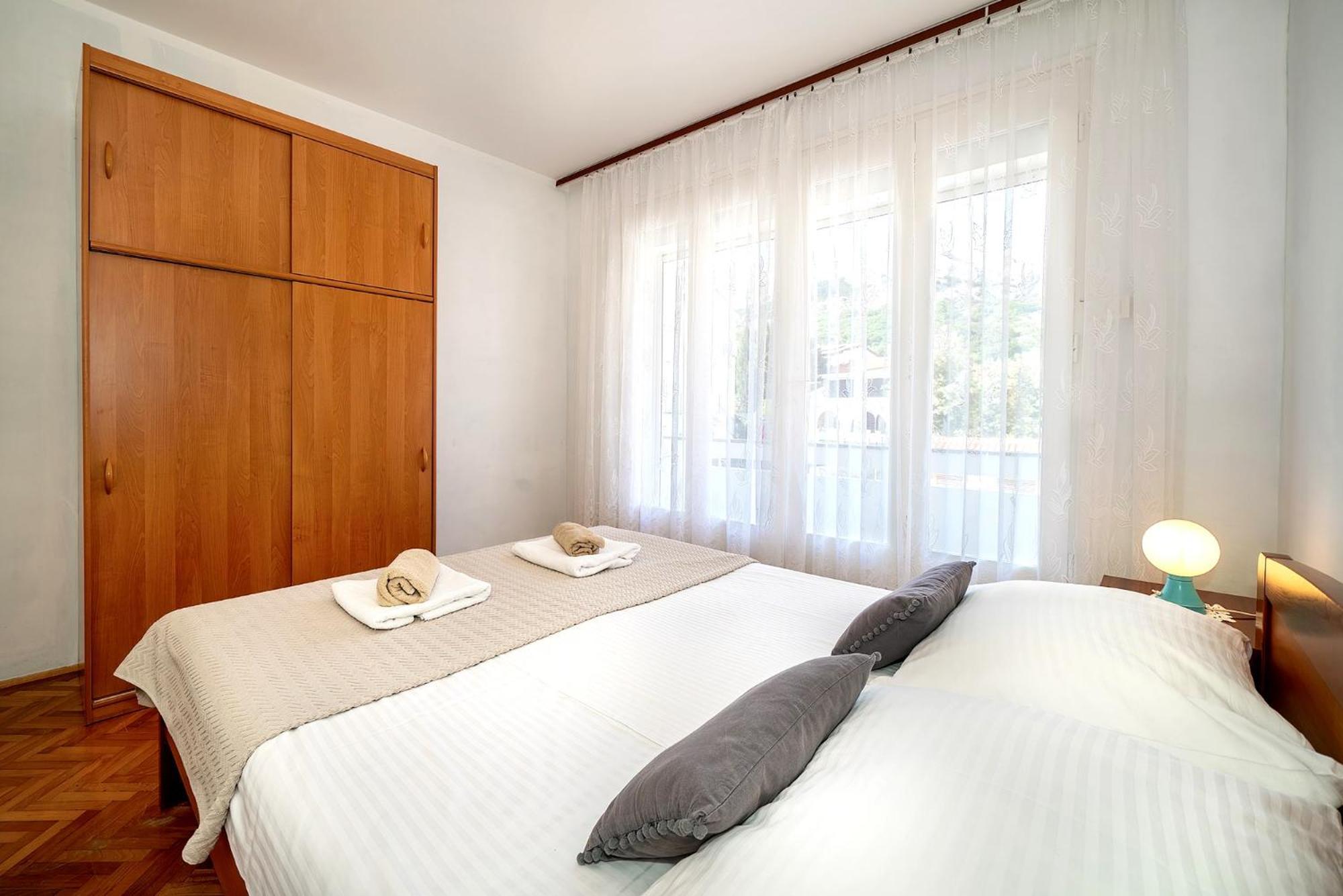 Apartments Nada & Ivan With Terrace Baska  Ngoại thất bức ảnh